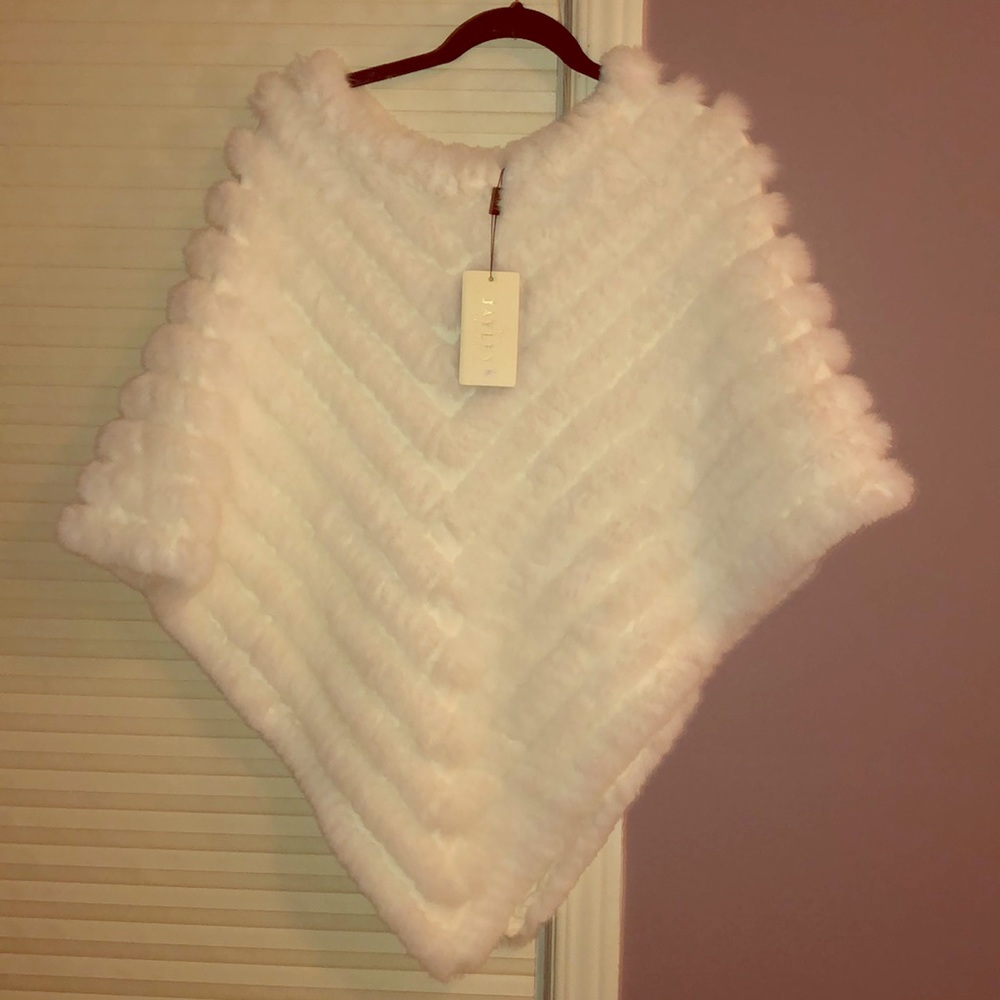 Jayley Poncho Never Been Worn